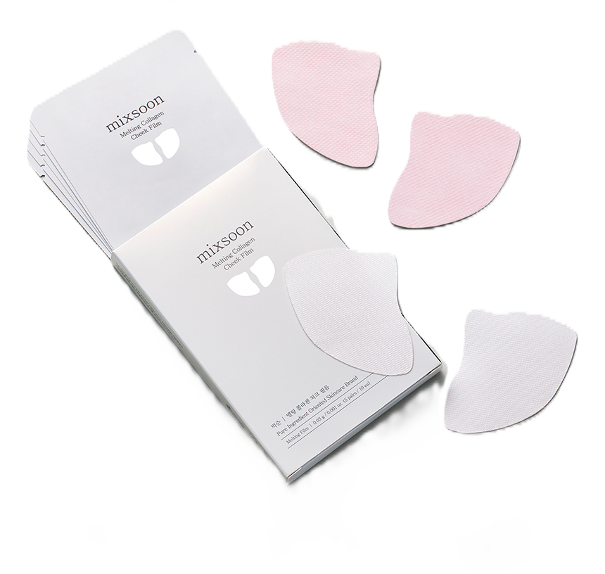 Pakiranje proizvoda za njegu lica 'mixsoon' s filmovima za obraze koji sadrže kolagen, predstavljeno kao dio divote cosmetics kolekcije korejske kozmetike.